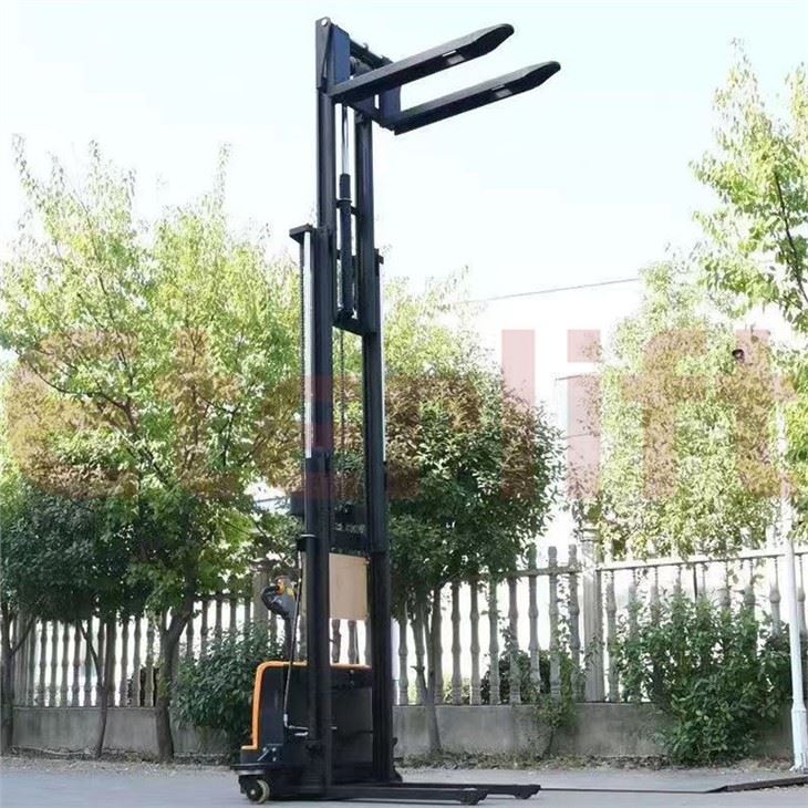 Small Pallet Truck
